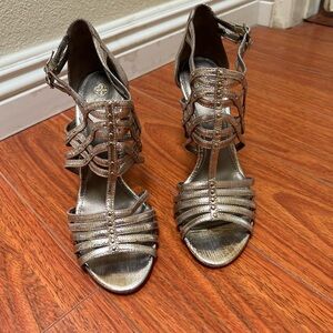 Elegant Metallic Strappy Women's Heels Isola Bronze Gold High Heel Size 7